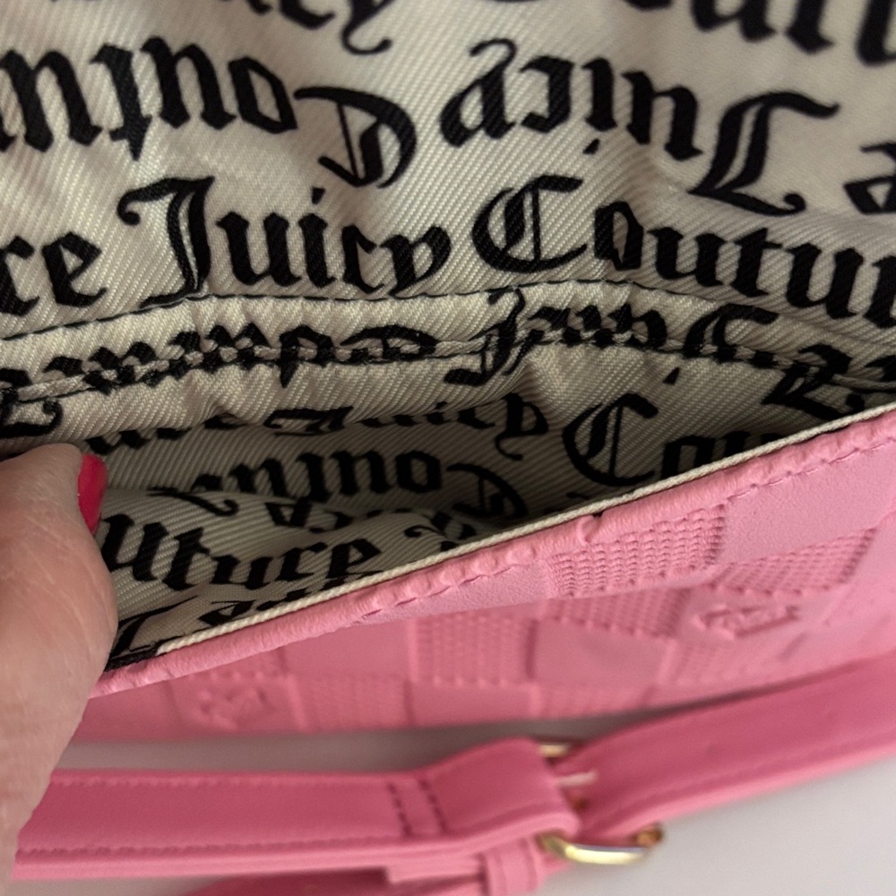 ☀️Juicy Couture Pink Crossbody with Gold Hardware - Picture 6 of 10